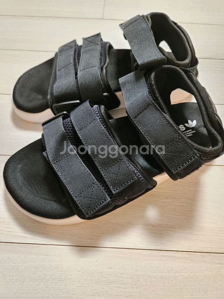 아디다스 아딜렛 샌들 2.0 사이즈245바닥면 오염외에는 새거처럼 깨끗해요^^--5