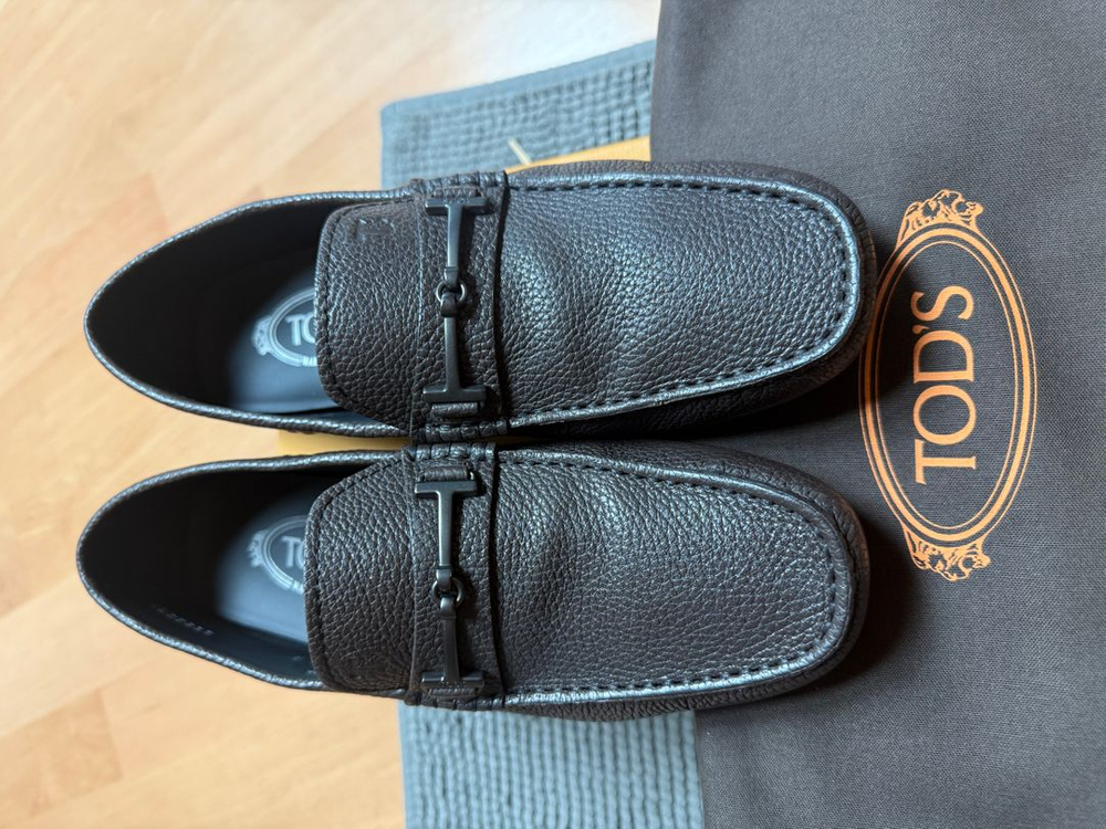 토즈 정품 드라이빙 슈즈 로퍼 6 사이즈 (250-255) 팝니다. 풀박--3