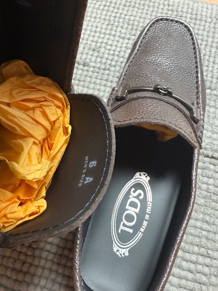 토즈 정품 드라이빙 슈즈 로퍼 6 사이즈 (250-255) 팝니다. 풀박--4