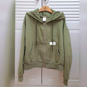 (새상품) Soul Dress 올리브색 기모후드 2way 집업