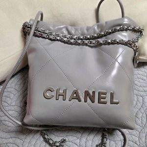 샤넬22미니 그레이 은장