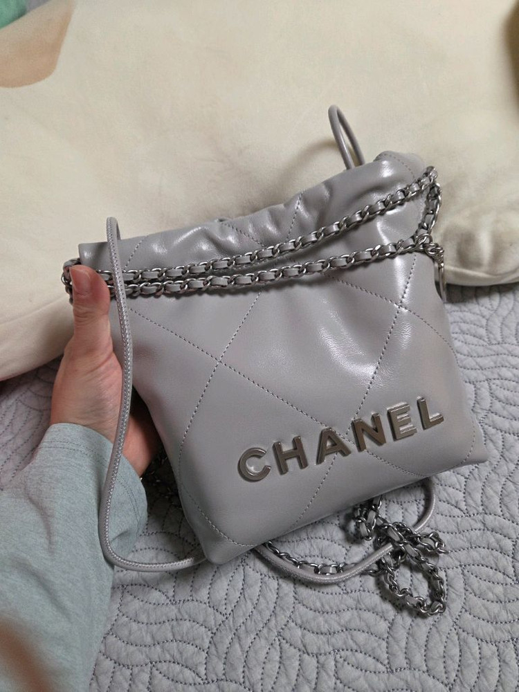샤넬22미니 그레이 은장--1