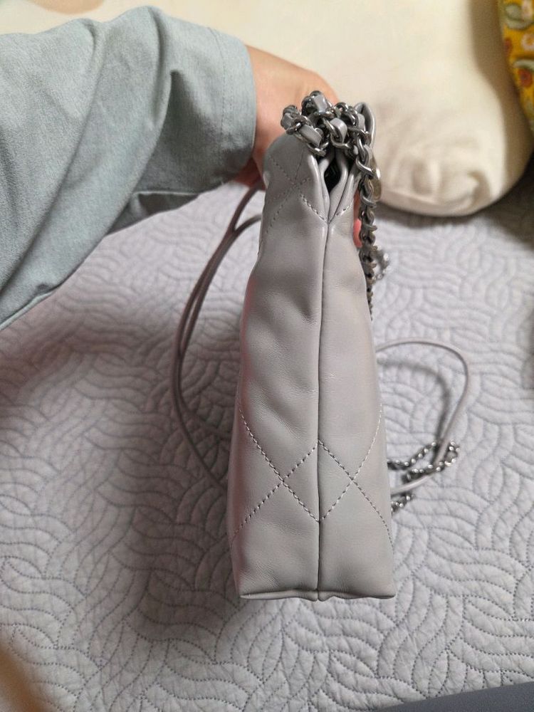 샤넬22미니 그레이 은장--7