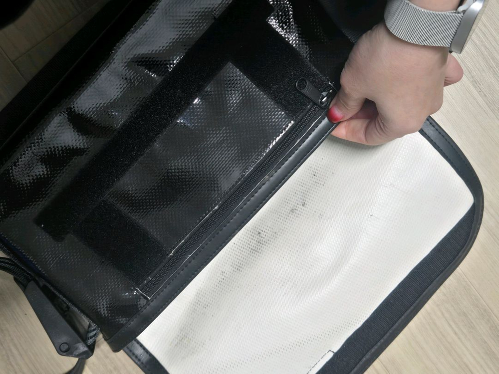 프라이탁 올블랙 하이파이브오 이미지