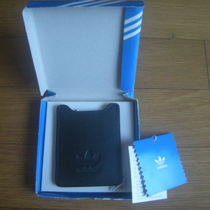 아디다스 오리지널플립지갑 희귀레어/나이키 노스페이스 러닝조깅헬스배낭 캠핑요가자전거 축구야구농구 조던acg 아이폰