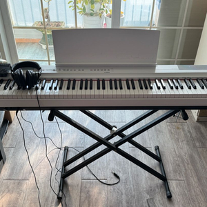 야마하 P-125 디지털피아노 화이트 풀세트 A급 (덮개, 페달, 헤드셋, x자 쌍열스탠드, 악보대)