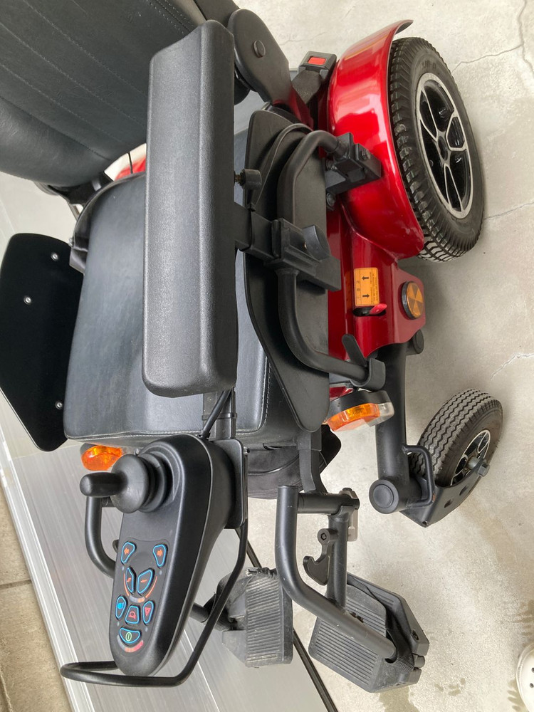 케어라인 나래 S100 자동 휠체어--4