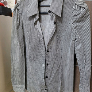 여성 의류 판매합니다. 이미지