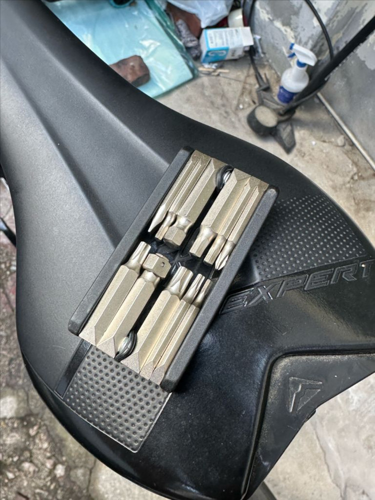 바레인 메리다 리액토5000(사이즈58)--6