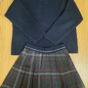 여아 140 옷. 스웨번 상의, 자라걸스 치마 세트.