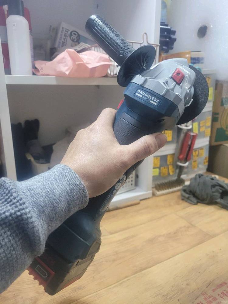 보쉬충전그라인더 GWS 18V-7브러쉬리스 S급 완세트 이미지