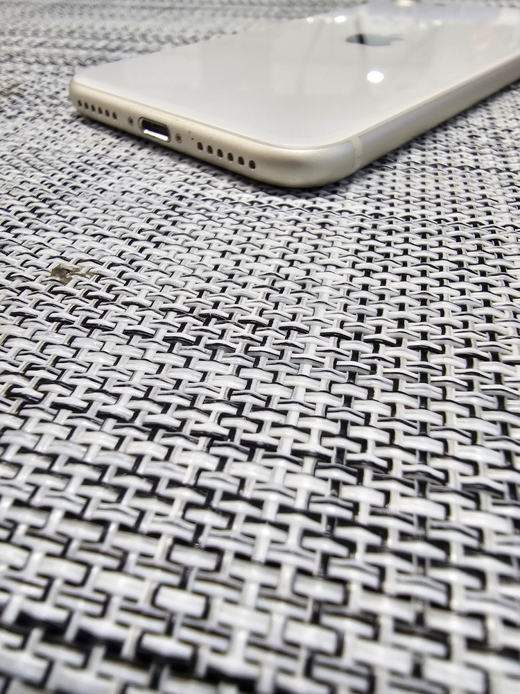 (특SSS급) 아이폰 SE3 128G 스타라이트 배터리100% 액정무기스 정상해지공기계 검수완료 35만팝니다@ 이미지