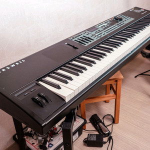 88건반 신디사이저 커즈와일 pc2x