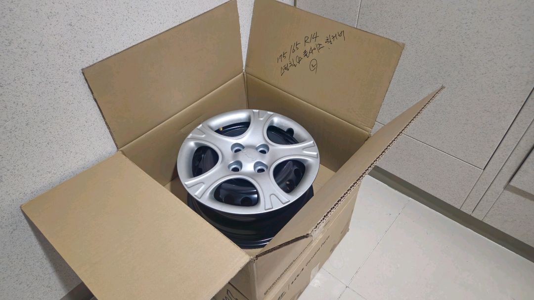 2026년식 모닝 스틸 휠(커버포함) 이미지