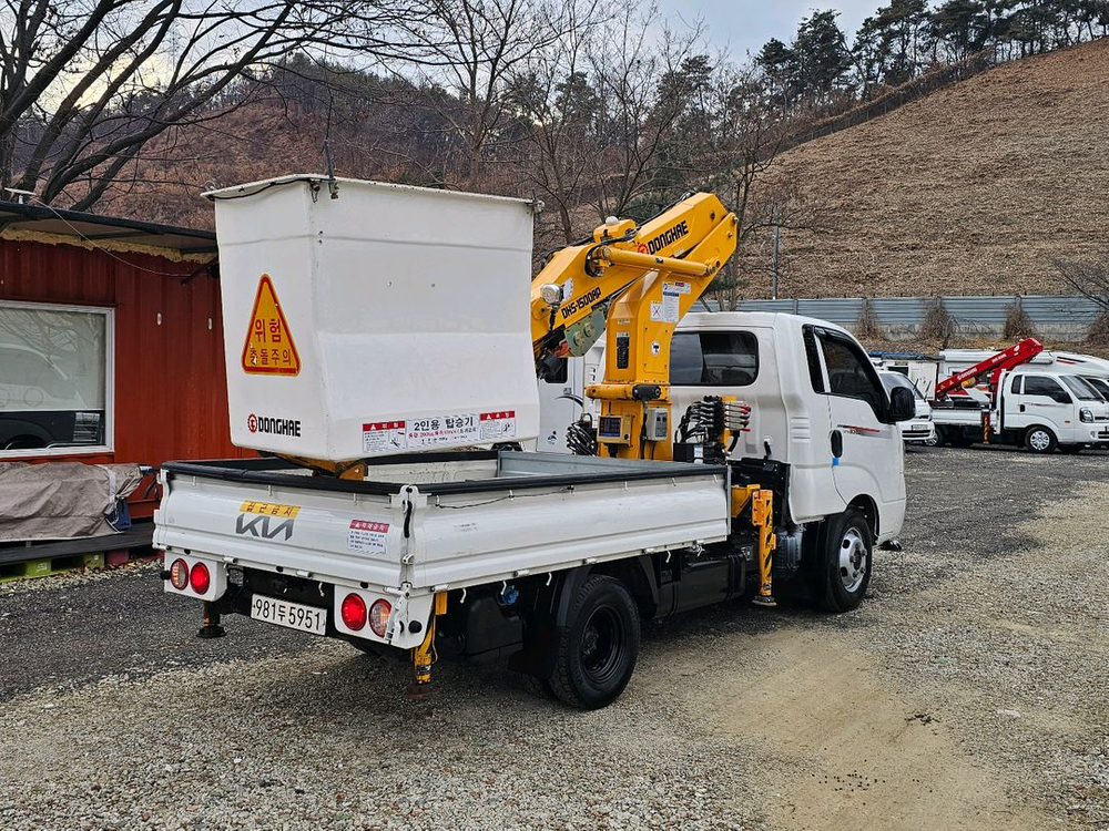 1.2톤 동해15ap바가지차.15미터바가지차.22년.--2