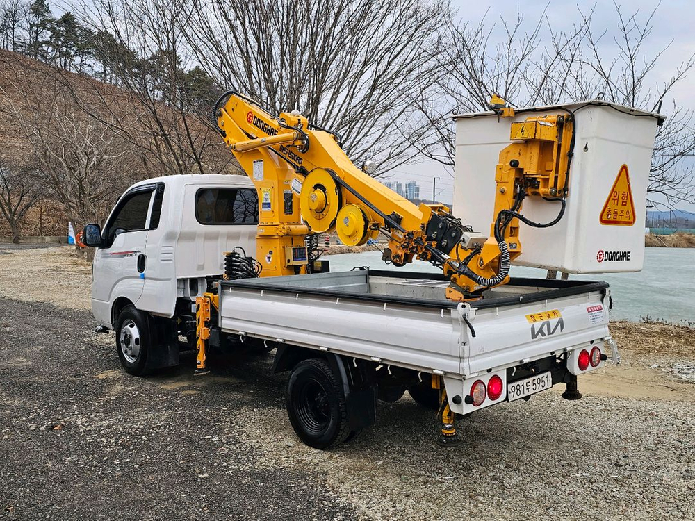 1.2톤 동해15ap바가지차.15미터바가지차.22년.--3