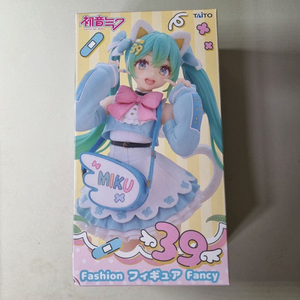 미개봉) 타이토 하츠네 미쿠 패션 팬시 피규어 메이드 고양이