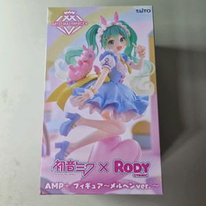 미개봉) 하츠네 미쿠 로디 콜라보 amp+ 메르헨 피규어 타이토