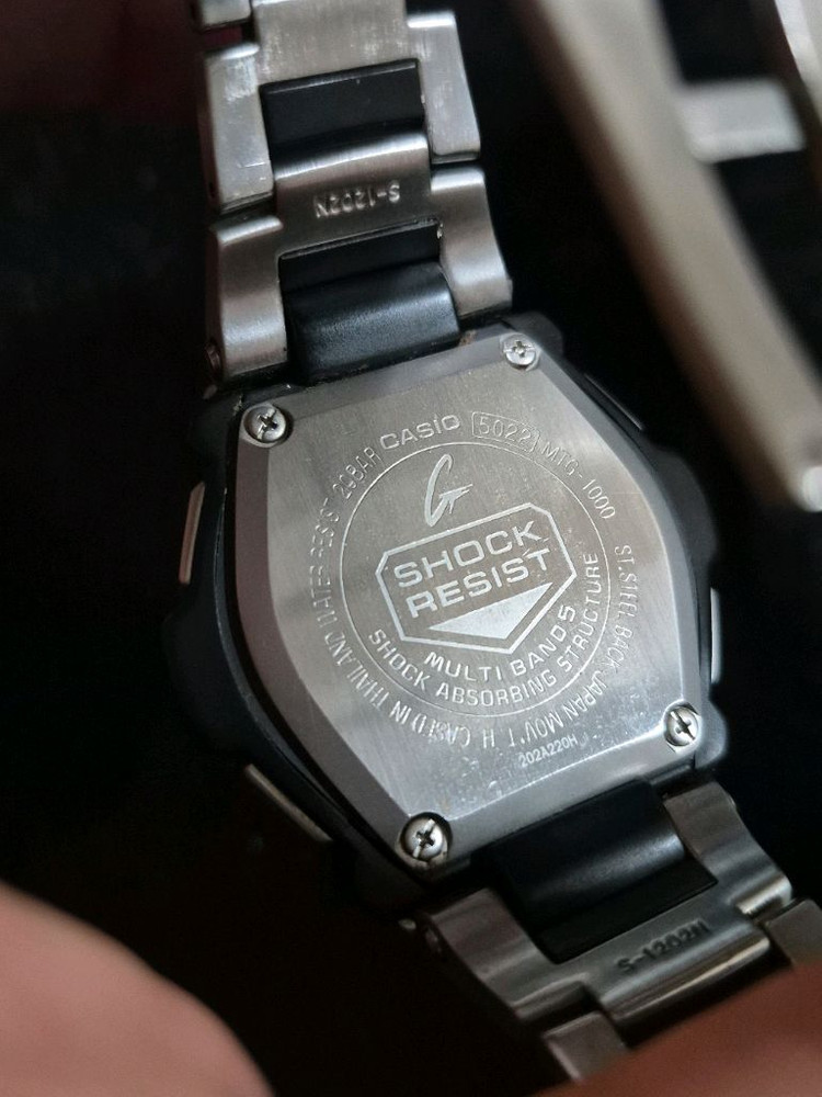 급처 올드 지샥 MTG-1000 전파수신 태양열충전 200M 방수 시계 이미지