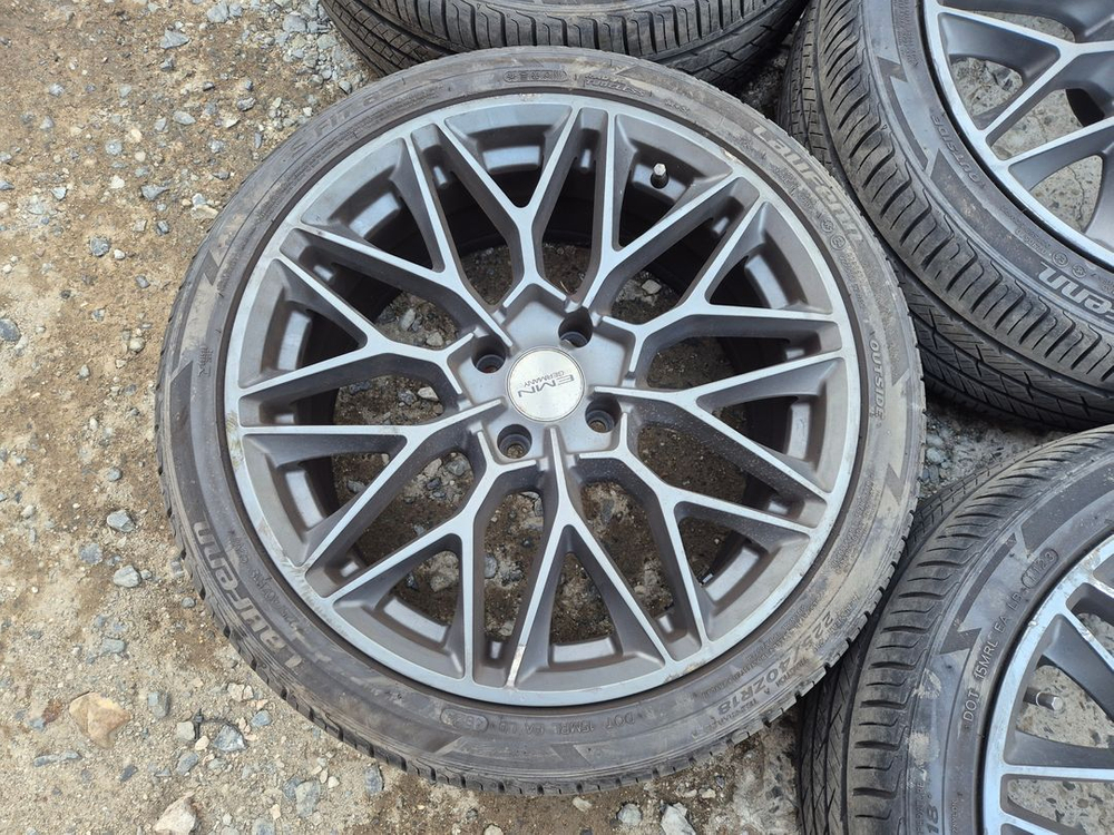 18인치 푸조308CC 볼보 PCD108 4홀 휠타이어 40만원 이미지
