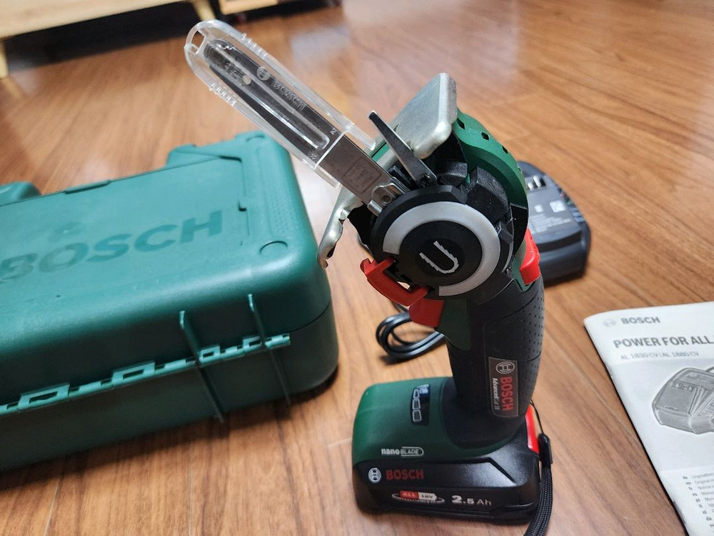 보쉬 무선 미니톱 Advancedcut 18V--5