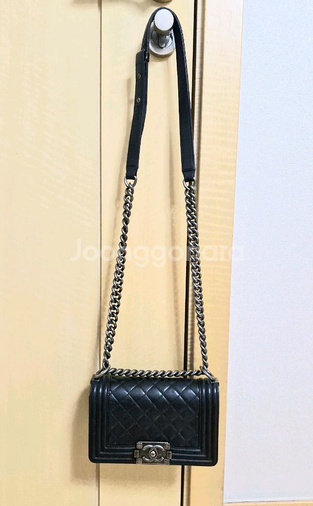 샤넬 보이백 스몰 카프스킨 엔틱 23번대--3
