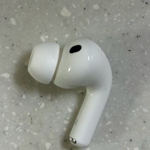 에어팟프로3세대 오른쪽