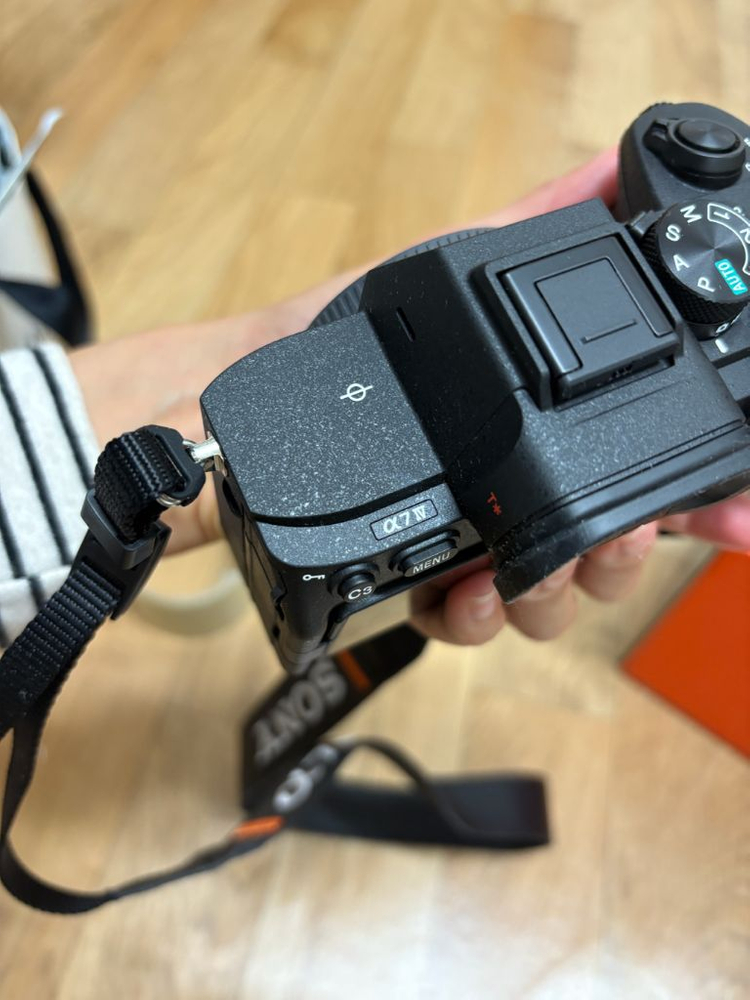 소니 SONY A7 IV (A7M4) 미사용 바디 판매합니다.--2
