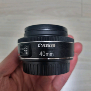 캐논 EF40mm F2.8 팬케잌렌즈 판매합니다.
