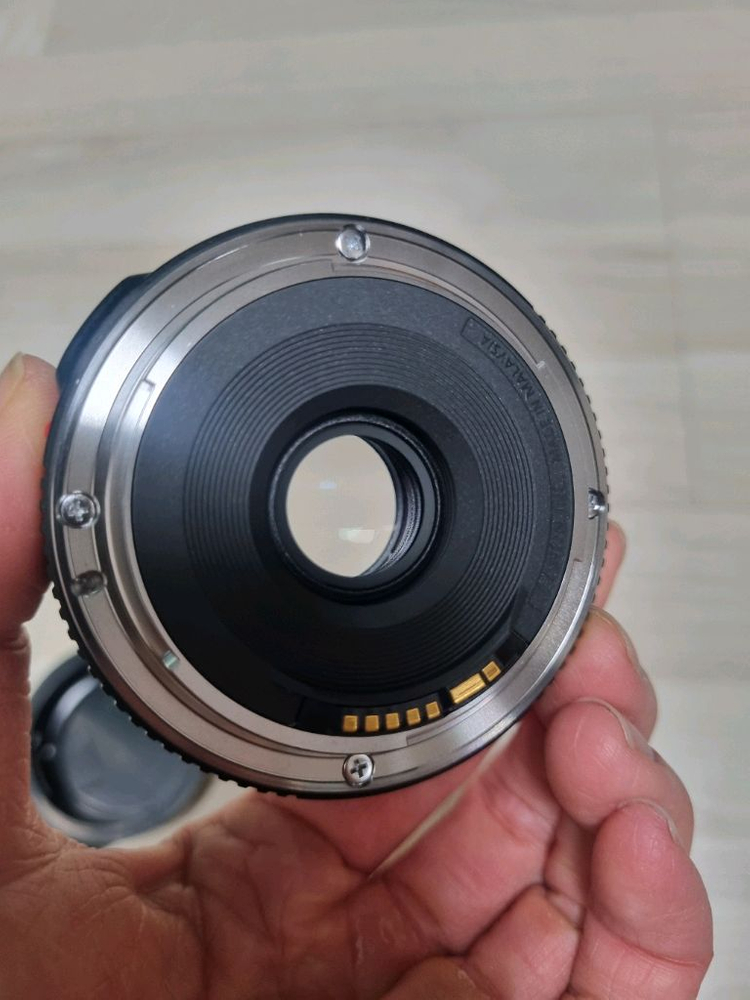 캐논 EF40mm F2.8 팬케잌렌즈 판매합니다.--5