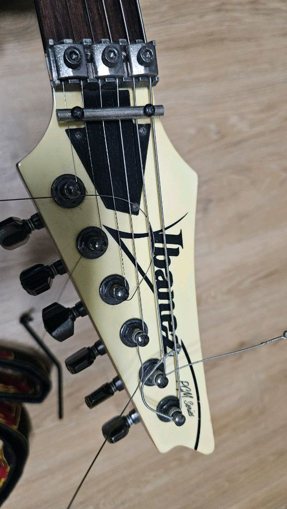 아이바네즈 PGM30 일렉기타--1