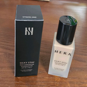 헤라 실키 스테이 파운데이션 21N1 바닐라 새제품
