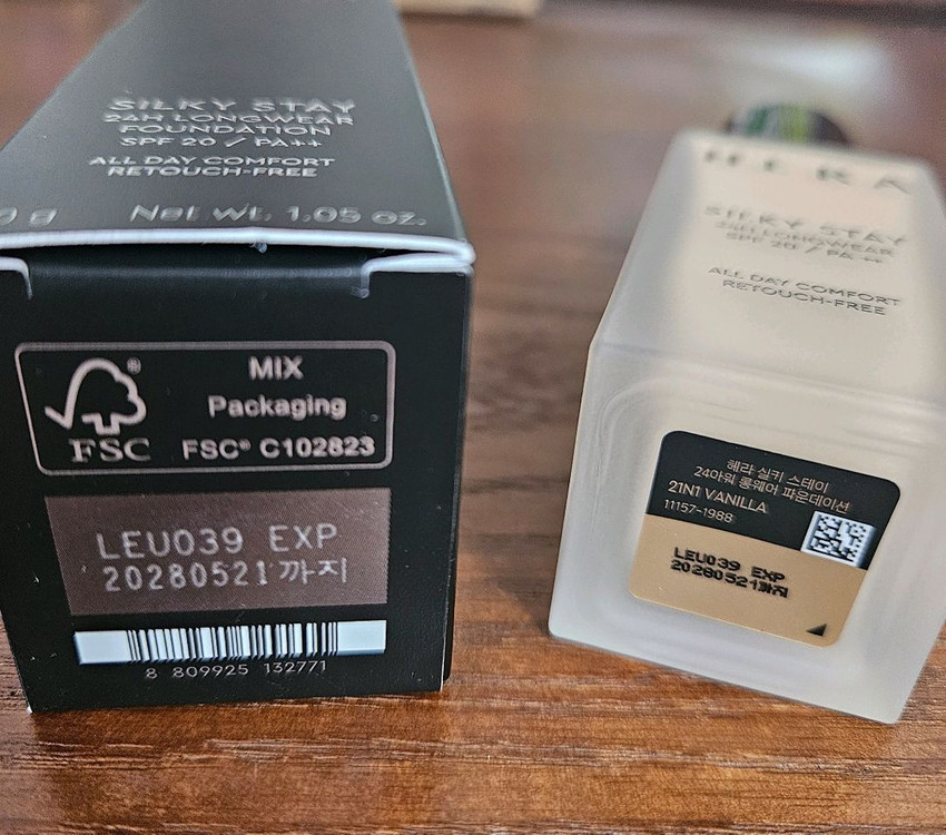 헤라 실키 스테이 파운데이션 21N1 바닐라 새제품--1