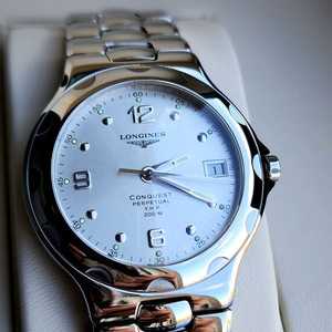 론진 콘퀘스트 37mm 쿼츠 남성시계