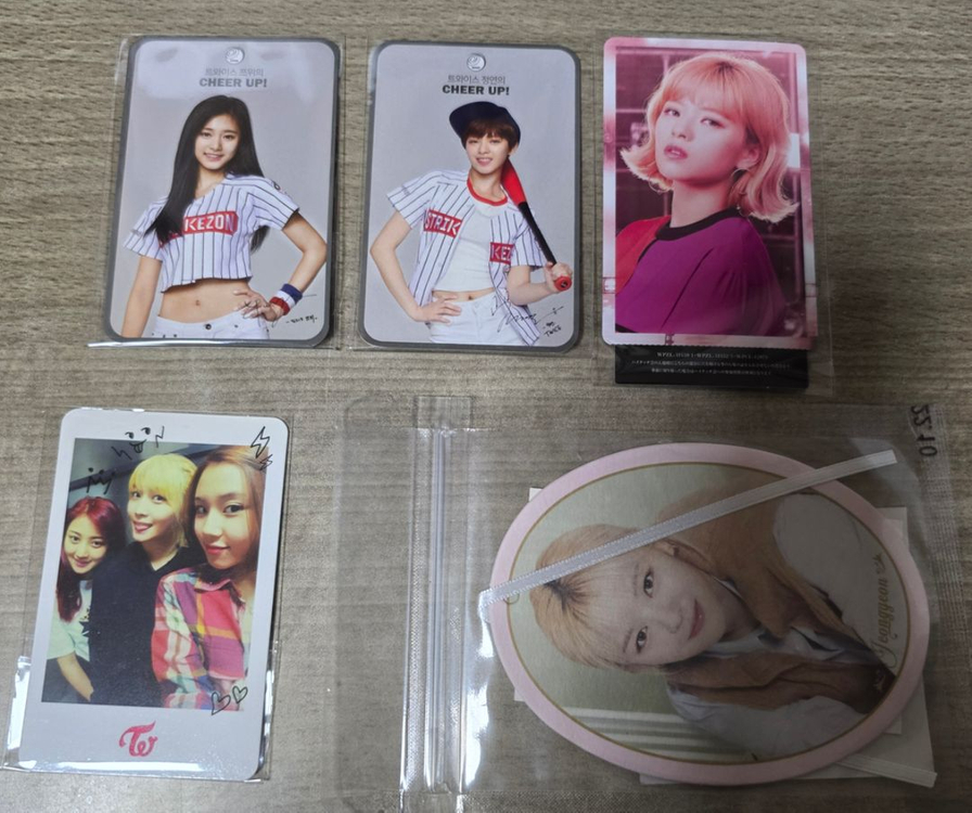 트와이스 공식 포카 럭키드로우 등 판매(twice) 이미지