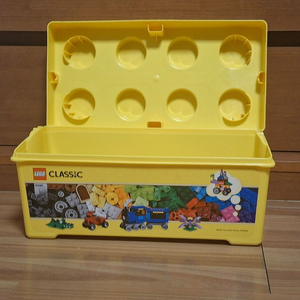 레고10696 2x4플라스틱 브릭박스 입니다.