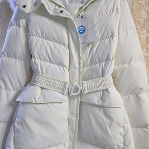 [판매완료]새상품 잇미샤 하프패딩 정상가63만원 55사이즈