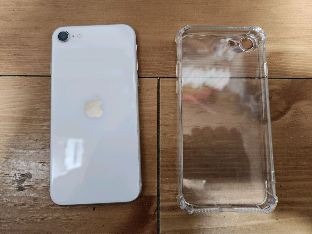 아이폰 SE3 128G 스타라이트 16만원 서울--1