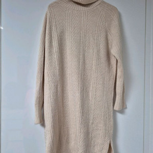 77사이즈 롱 니트 원피스입니다.