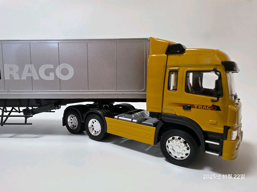 미개봉 1/32 현대 트라고 트랙터트레일러 옐로캐빈 국산미니카 아님 이미지