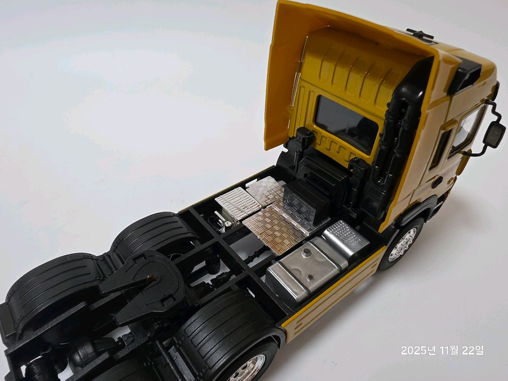 미개봉 1/32 현대 트라고 트랙터트레일러 옐로캐빈 국산미니카 아님 이미지