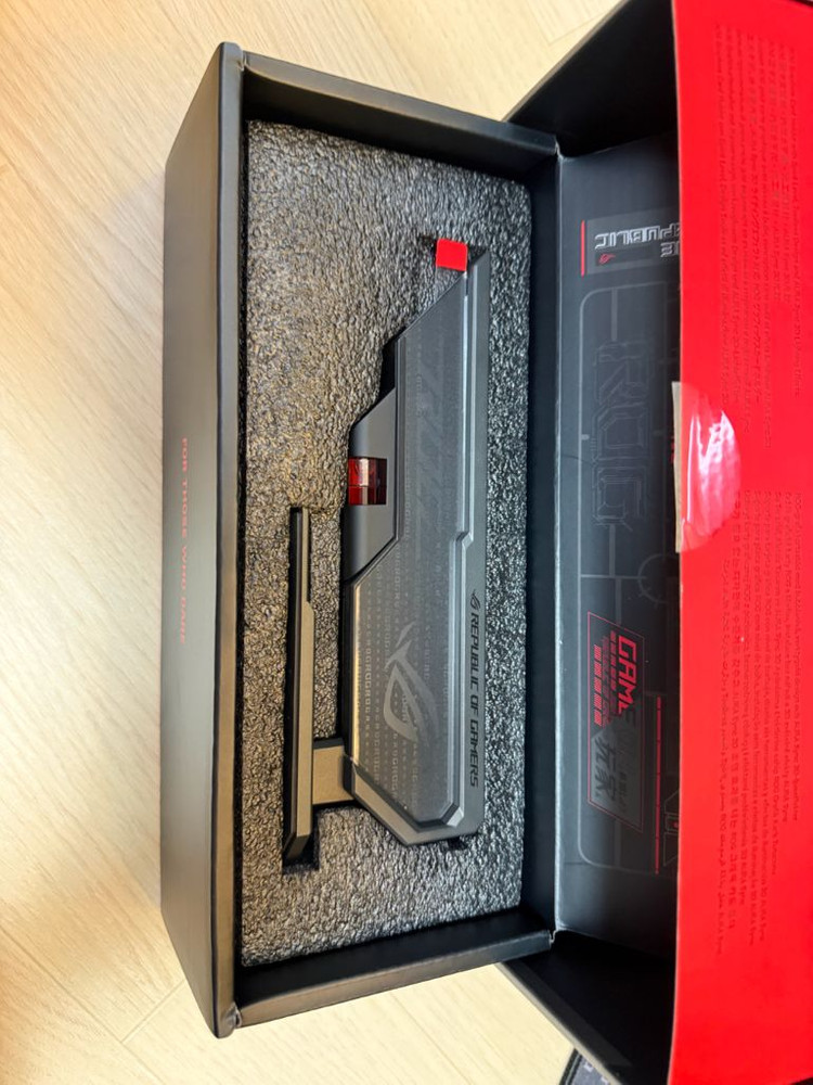 ASUS 그래픽카드 지지대 판매합니다--1