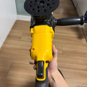 디월트 광택기 dcm848 베어툴 + 패드 3종