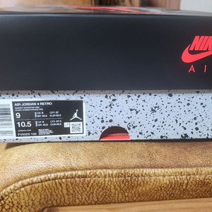 나이키 에어조던4 레트로 시멘트2025 새상품팜니다~ 이미지