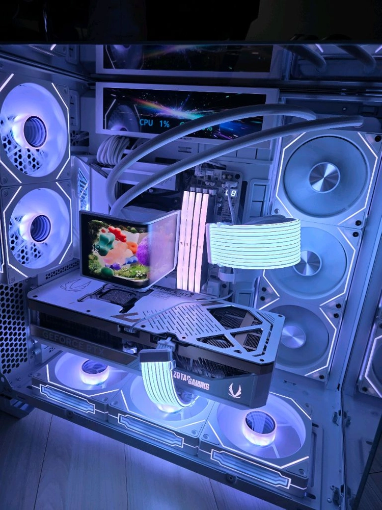 라이젠9 9950X3D RTX5090 리안리 본체 급매 이미지