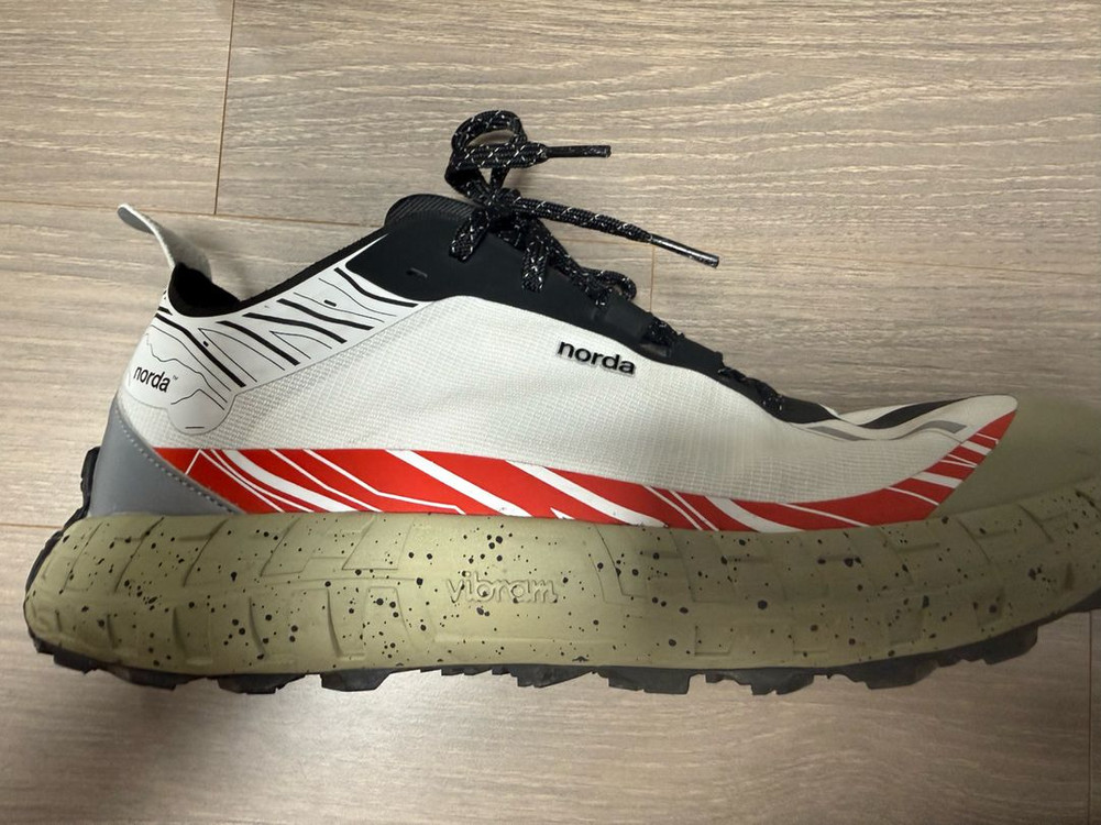 노다 norda 001 x 레이자합 마그마 285 팝니다 이미지