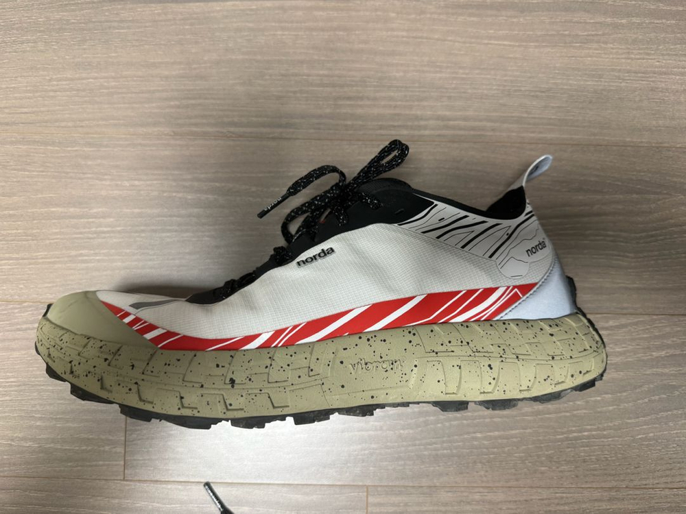 노다 norda 001 x 레이자합 마그마 285 팝니다 이미지