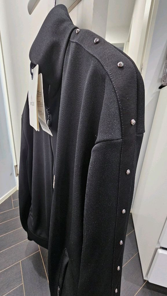 몽클레어 블랙 저지 스웻셔츠 자켓 새제품--4