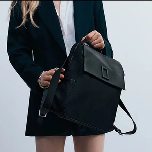 COURONNE 쿠론 23년 셀레나 레브 백팩 소가죽 나일론 출근룩 가방 이미지