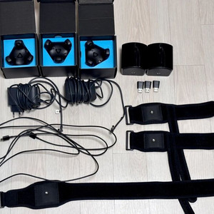VIVE 3.0 트래커 3개 + 베이스스테이션 2.0 2개 일괄